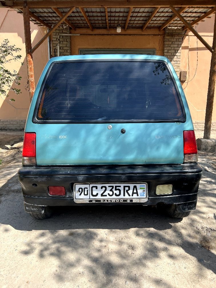 Tico yili 2000, kraskasi ozgina bor,vagonlar toza, akkumulyator yangi