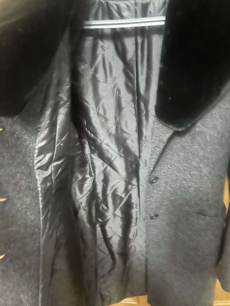 Palton cu guler blana