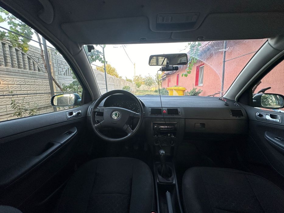 Vând Skoda Fabia
