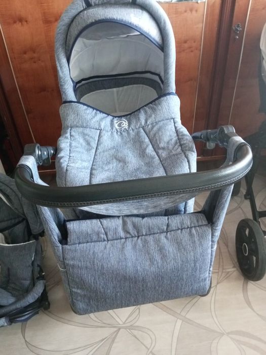 Продам коляску за 15000