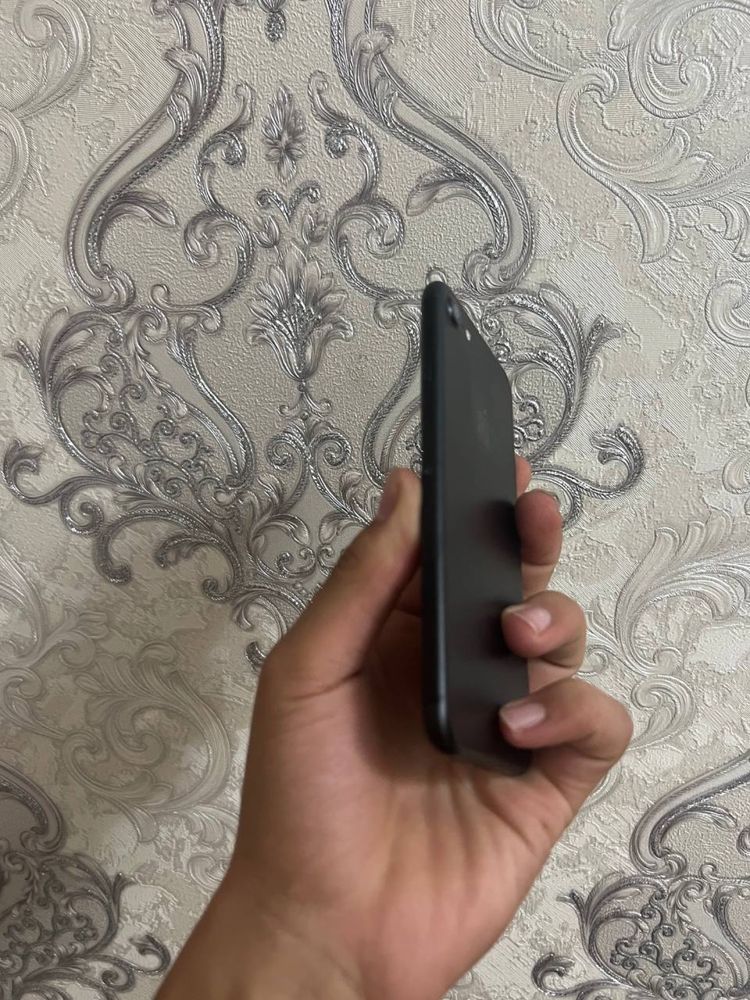 Iphone 7 sotiladi