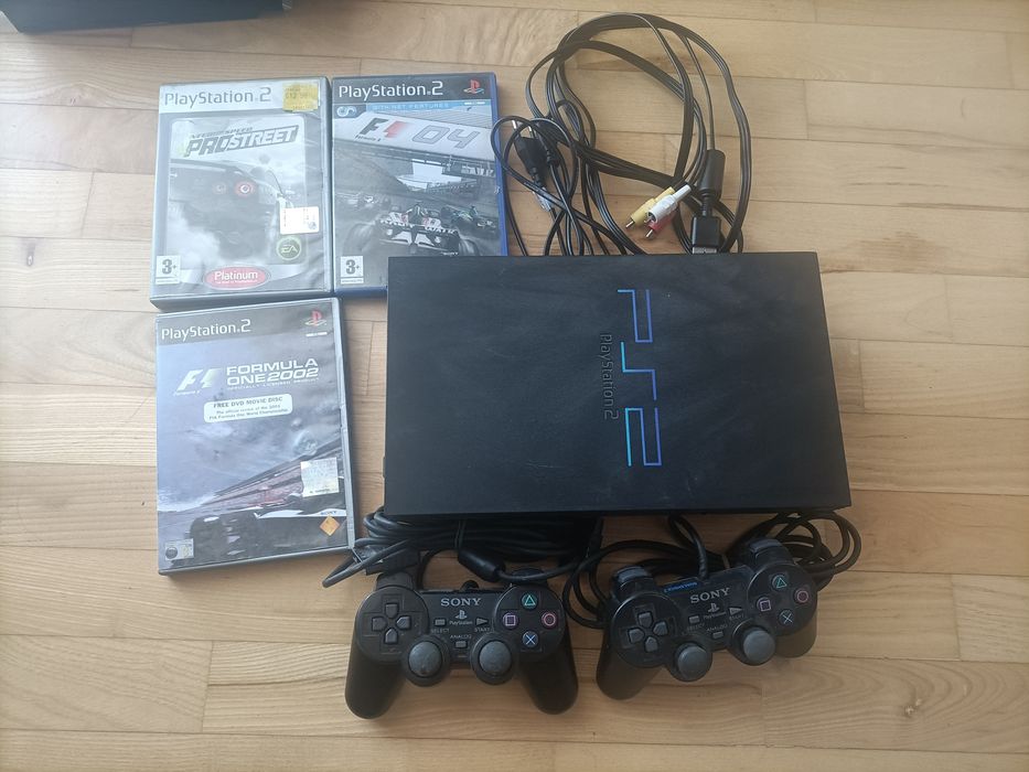 Playstation 2 + игри и контролери