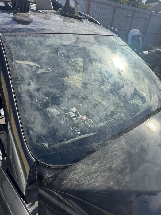 Parbriz vw passat b6 b7 cu incalzire si senzori de lumina si ploaie.