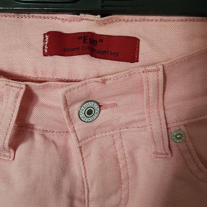 Blugi roz Levis drepti