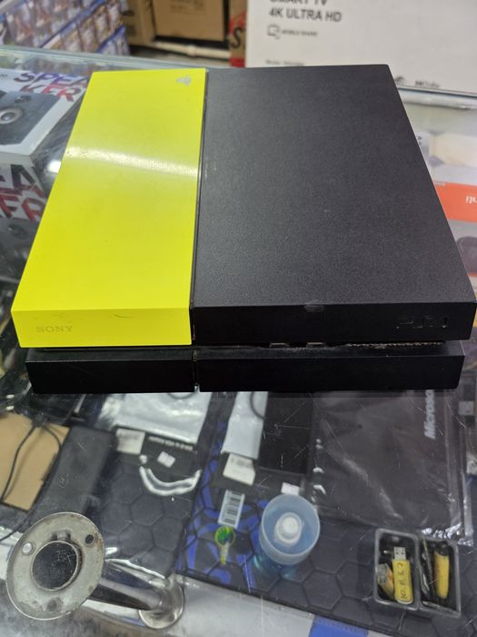 Продается игровой консол Sony Playstation 4