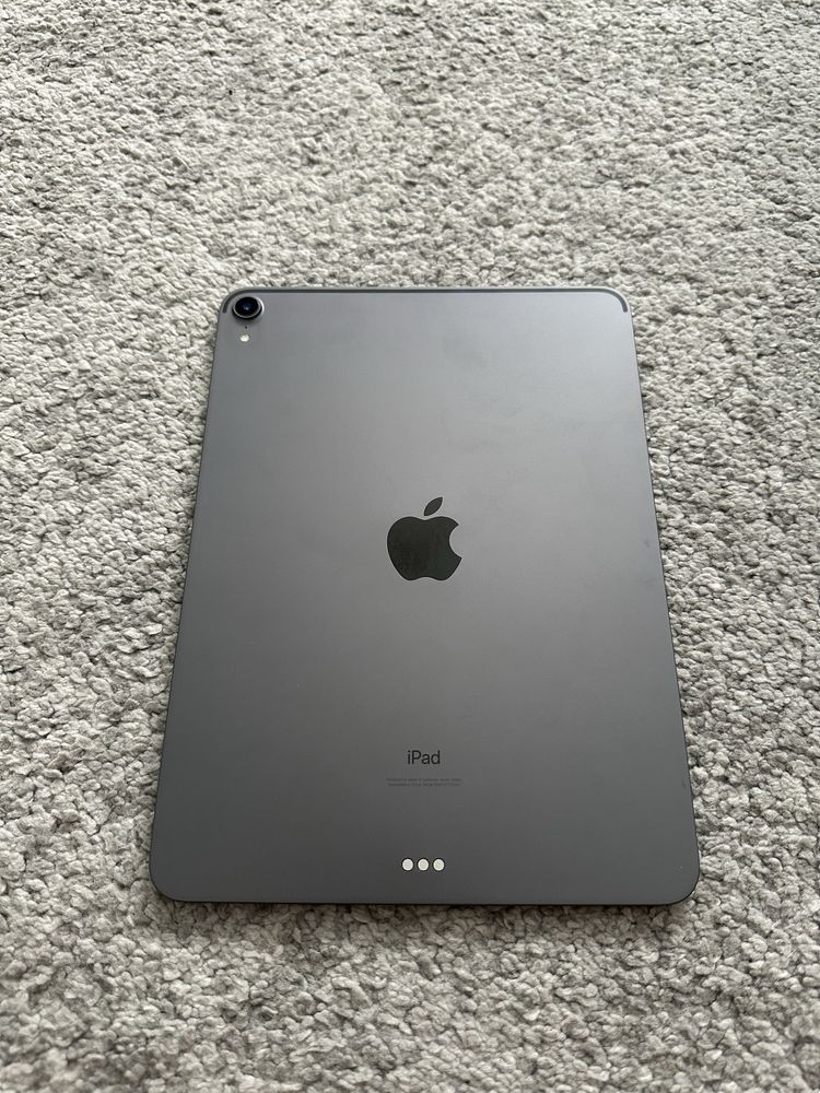 Tableta Apple iPad Pro 11 Wi-Fi 64GB impecabila, cutie + smart folio