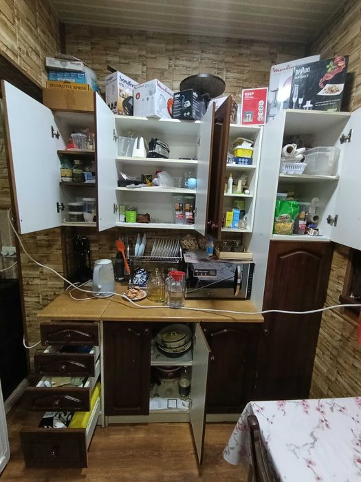 Oshxona mebel yaxshi holatda