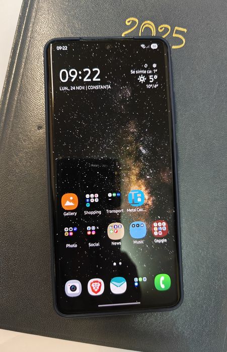 Samsung Galaxy S21 Ultra 512GB 16GB RAM spate ușor fisurat
