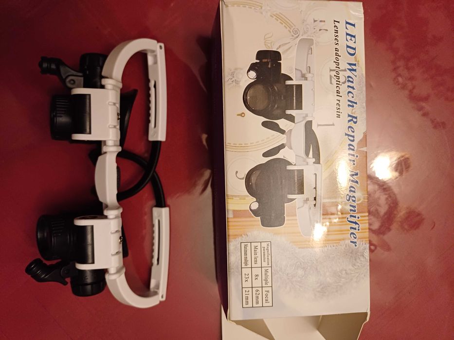 Ochelari cu lupa si LED