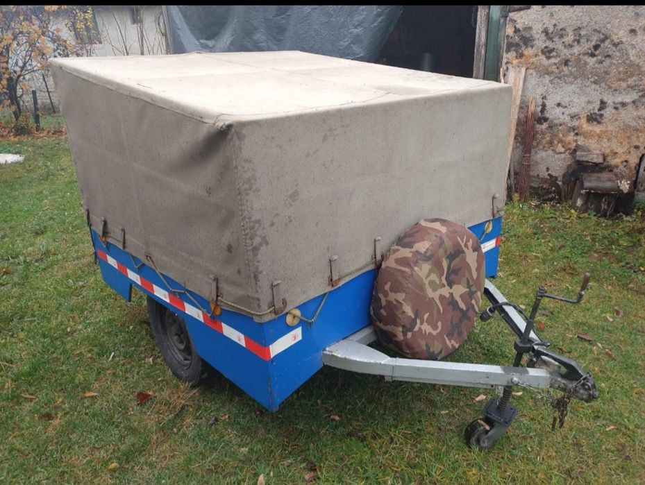 Ofer spre vânzare remorca ruseasca pe foi de arc