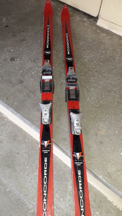 Vand schiuri 175, 185 cm, ochelari, manusi schi, copii