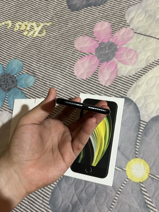 Iphone se 2 93%yomkist