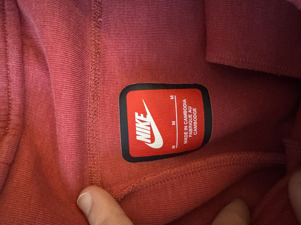 Чисто ново Nike tech