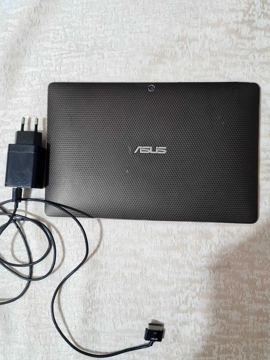 Планшет фирмы ASUS