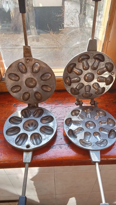 Форма для выпечки. Орешки и грибочки. СССР