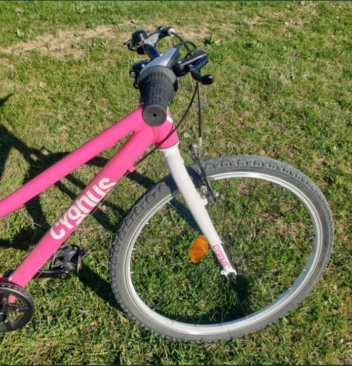 Bicicleta usoara fete cygnus superlight 24 fete 8 -12 ani