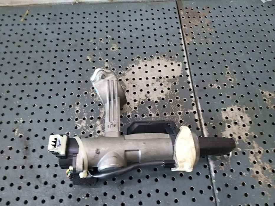 Contact auto cu cheie opel antara a l07 909cpk3r0 96673458 pfjpk3r0