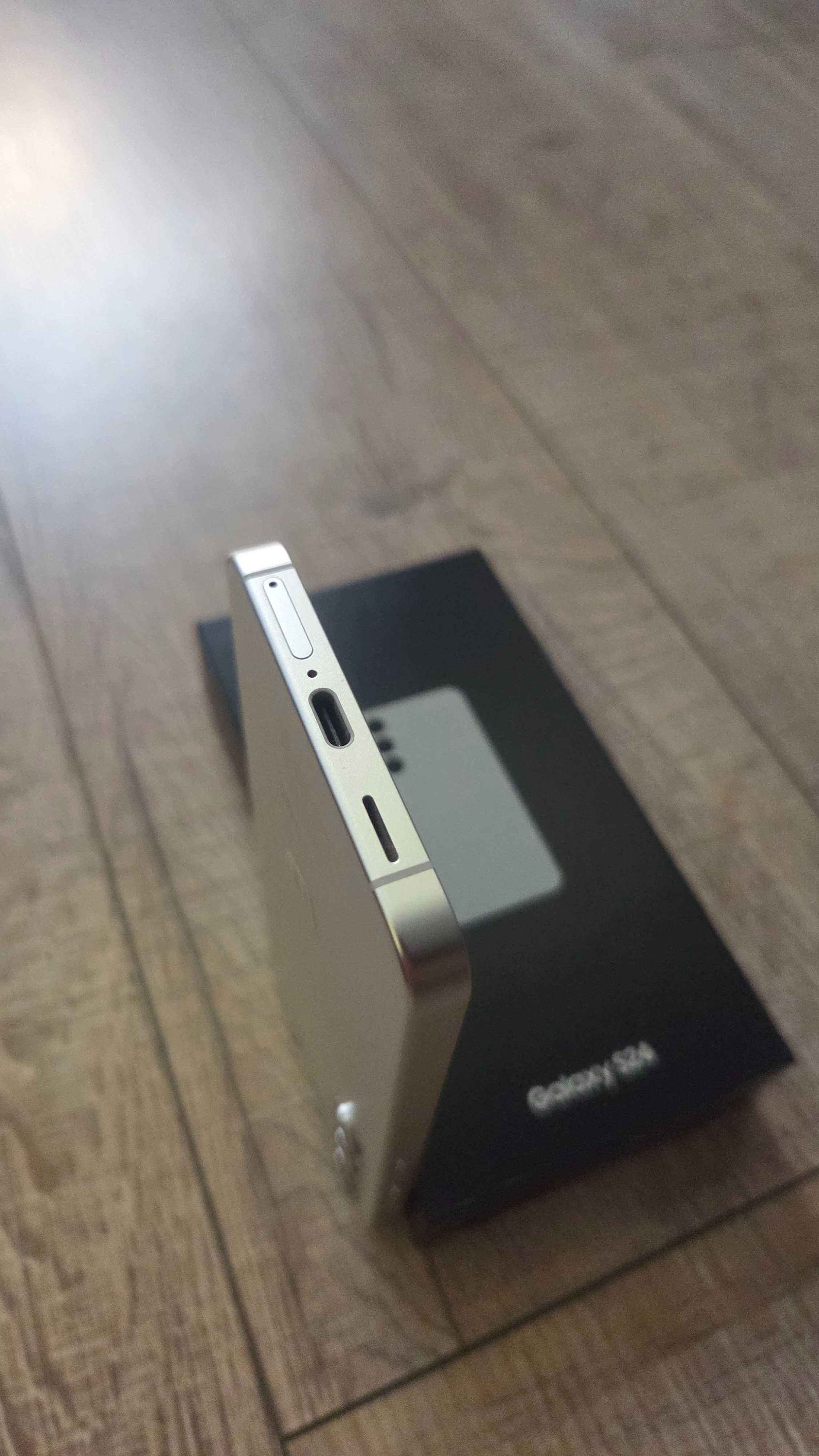 Гаранция Samsung Galaxy S24 Marble Gray 256 GB Dual