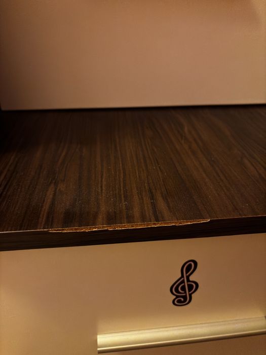 Двуетажно легло с два матрака.