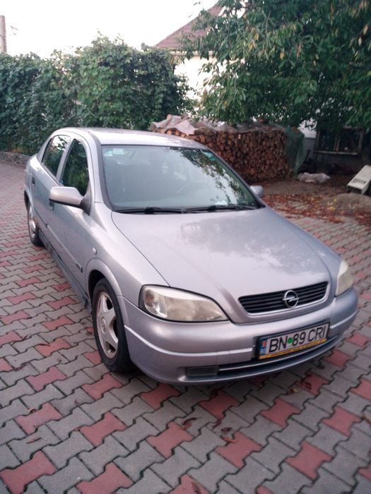 Vând Opel Astra an fabricație 2000