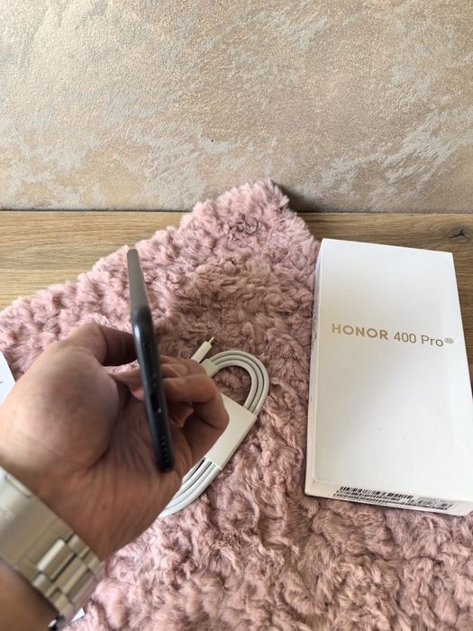 В гаранция от Технополис Honor 400 pro!