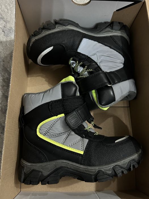 Продам зимние сапоги детские