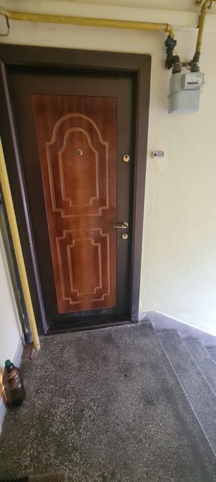 Vind apartamnt 2 camere zona centrala