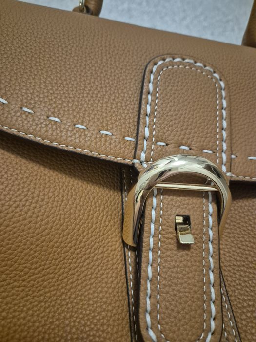 Дамска чанта естествена кожа