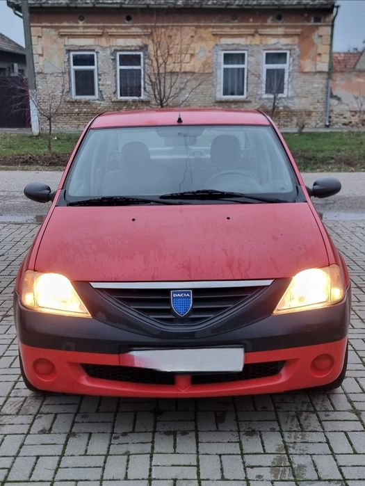 Vând Dacia Logan