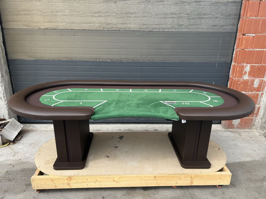 Masa poker personalizata cu intrare dealer 10 persoane CustomTables.eu