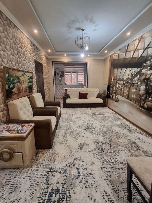 Срочно Чиланзар 21 продается 2-комнатная Квартира 50кв.м