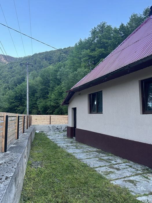 Inchiriez cabană la munte cu ciubar LIBERA DE CRACIUN SI REVELION