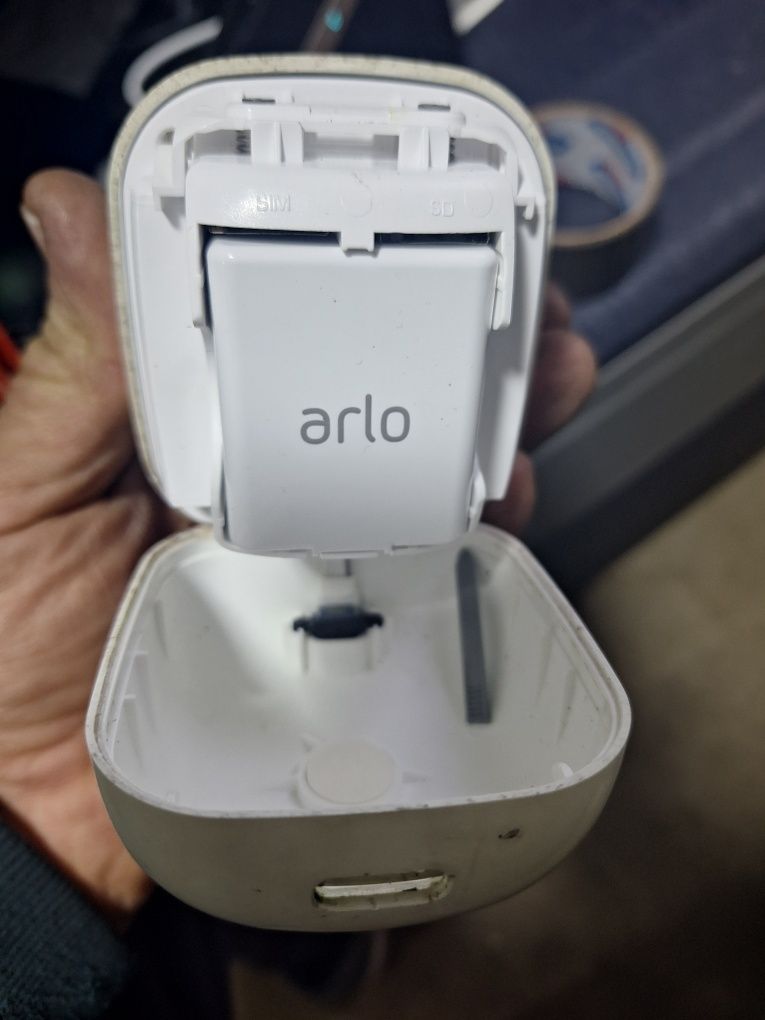 Camera 4g arlo cu cartela sim