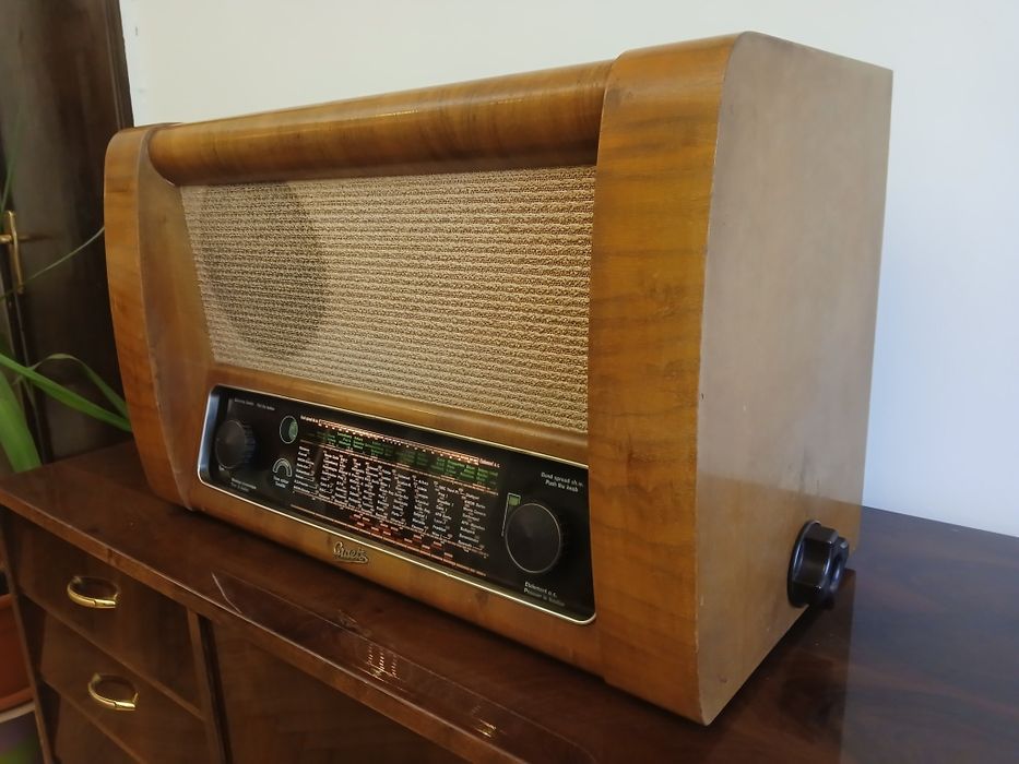 Vand radio cu lămpi Graetz Super 155WE Export,an 1952.