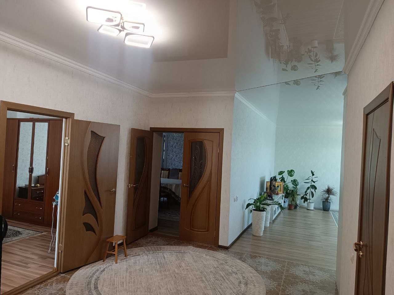 Продам коттедж в районе Плазы