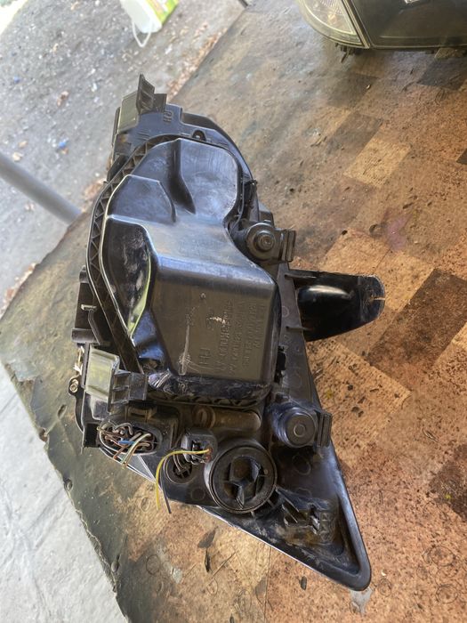 Десен фар за форд фокус