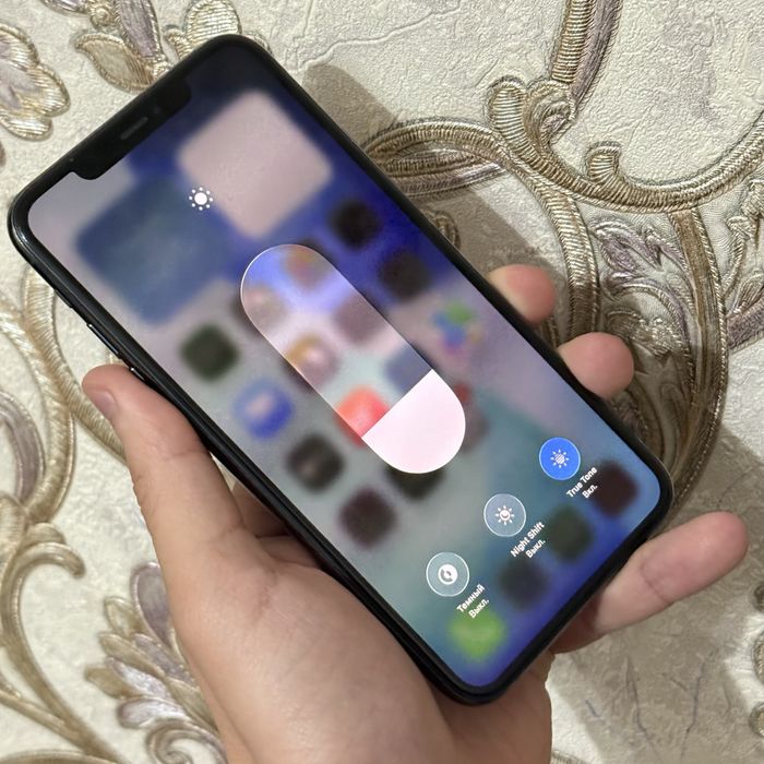 iPhone 11 ProMax 64Gb Gold Akk: 74% Radnoy