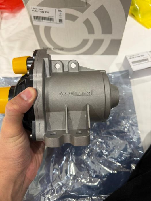 Новая электрическая помпа BMW (водяной насос)