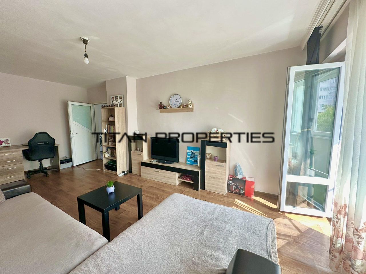 Продава се Двустаен апартамент в Бургас, Славейков - 61 кв.м за 2410 €/кв.м - Снимка #2