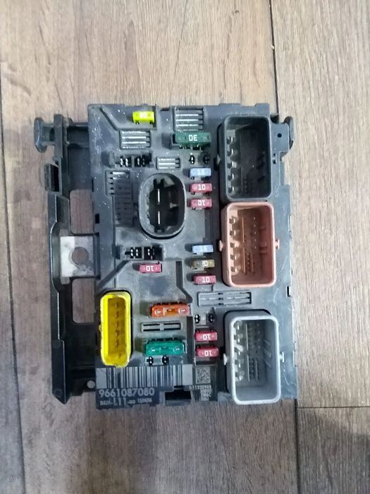 Panou Sigurante cod: 9661087080 BSM-L11 00 pentru Peugeot 307