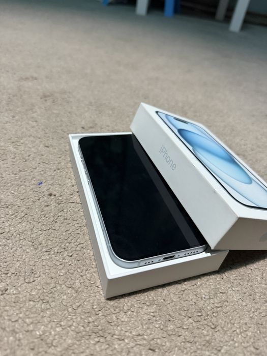 Ipone 15 128 gb  памет