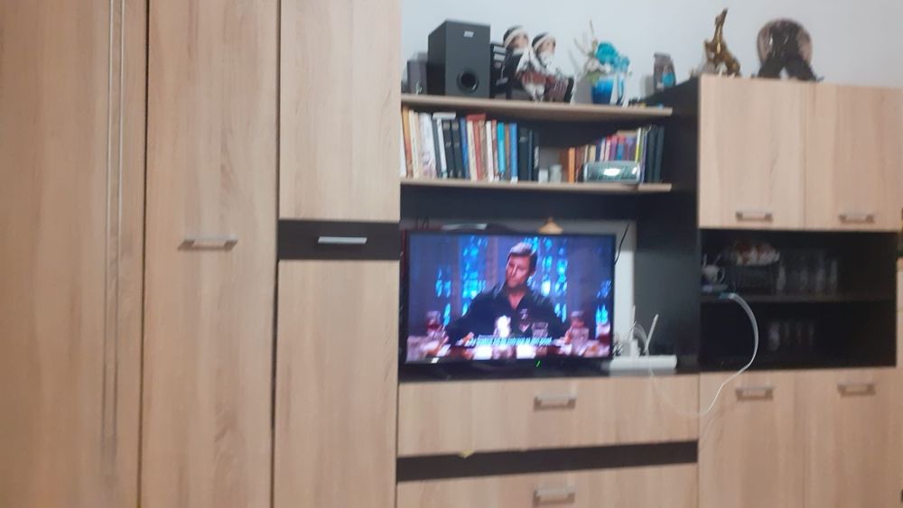 Vând mobila de camera