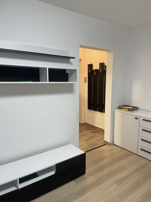 Închiriere apartament 3 camere – Brașov, Aleea Violetelor