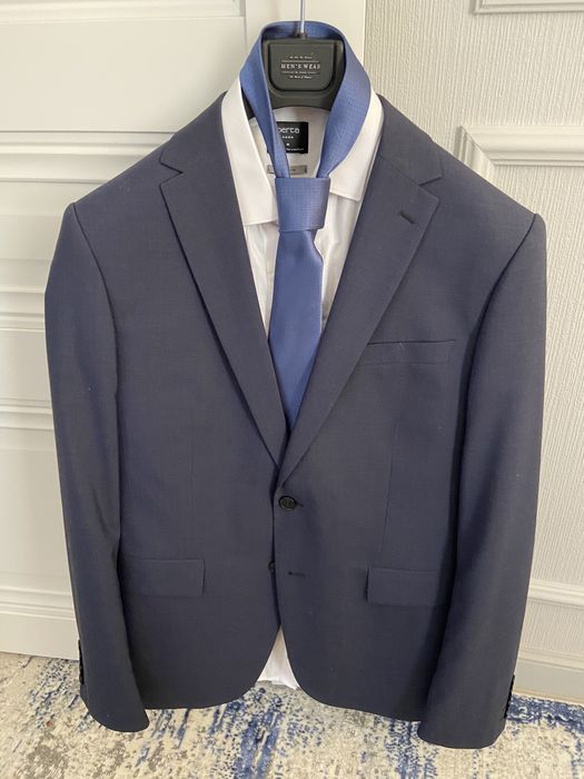 Мужской костюм с брюками