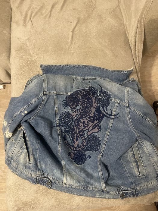 Geaca Guess originala negociabil