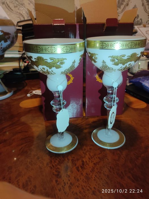 Чақ чук вазалари 8 та оқ бор. Богема