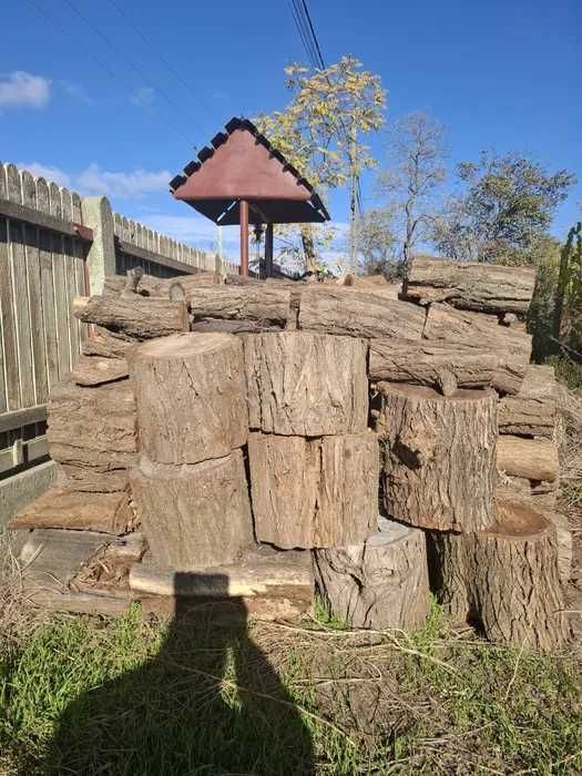 Lemn de foc – Salcâm uscat, tăiat și crăpat | Din gospodărie proprie