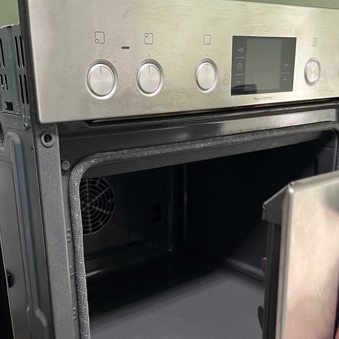 Фурна с плот за вграждане Bosch Серия 6 тип чекмедже