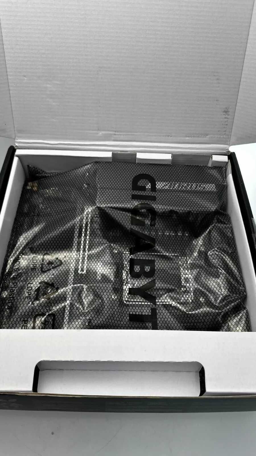 GIGABYTE B650M AORUS Elite AX + RYZEN 5 7600 6-Core 5.1GHz AM5