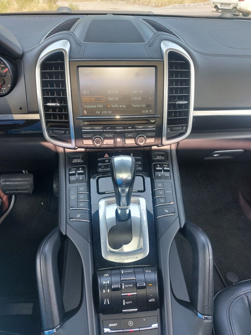 Porsche Cayenne Panoramic GTS Fabricație 2013 3.0d